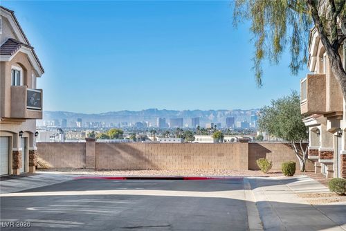 unit-101-6414 Za Zu Pitts Ave, Las Vegas, NV, 89122-1668 | Card Image