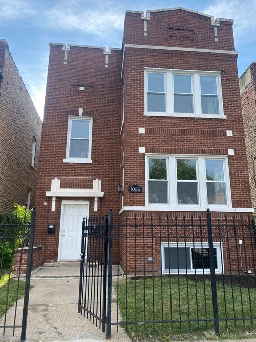 7835 S Carpenter St, Chicago, IL, 60620-2922 | Card Image