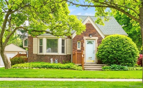 18808 Eastwood Dr, Harper Woods, MI, 48225-2079 | Card Image