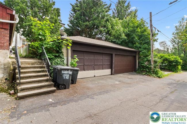 923 N Webster Ave, Home with 9 bedrooms, 5 bathrooms and 3 parking in Scranton PA | Image 66