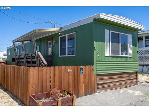c2-2071 Ne Stephens St, Roseburg, OR, 97470 | Card Image
