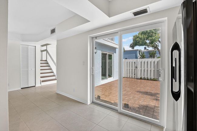 APT-19D - 1010 Ne 8 Th Ave, Condo with 2 bedrooms, 2 bathrooms and null parking in Delray Beach FL | Image 12