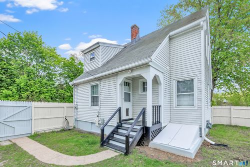 106 Brookdale Ln, Waterbury, CT, 06705-1802 | Card Image