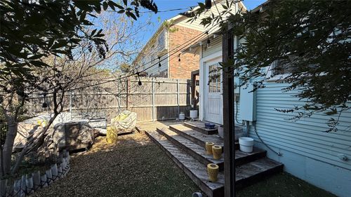 2025 Glencoe St, Dallas, TX, 75206-7129 | Card Image