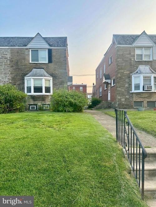 2032 Vista St, PHILADELPHIA, PA, 19152-4213 | Card Image