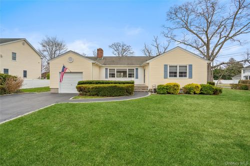 307 6th Ave, Saint James, NY, 11780-2412 | Card Image