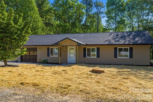 24 Sagefield Dr, Candler, NC, 28715-9477 | Card Image