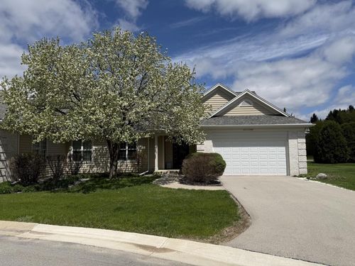 b-W233N3088 Oakmont Court, Pewaukee, WI, 53072 | Card Image