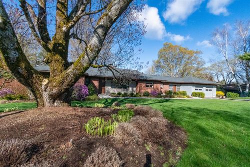 121 Madeline Rd, Manchester, NH, 03104-2017 | Card Image