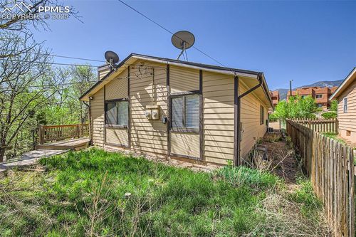 3324 W Kiowa St, Colorado Springs, CO, 80904-1421 | Card Image