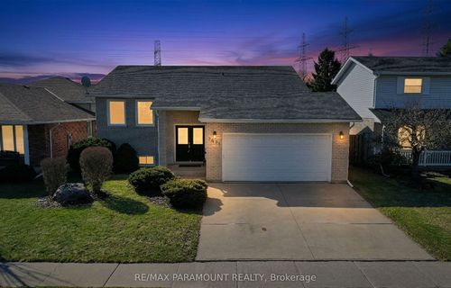 7491 Scholfield Rd, Niagara Falls, ON, L2J4E5 | Card Image