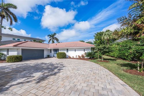 735 Parkview Ln, NAPLES, FL, 34103-3738 | Card Image