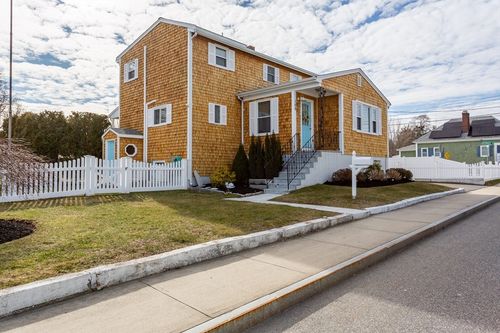 100 Potter St, Dartmouth, MA, 02748-1819 | Card Image