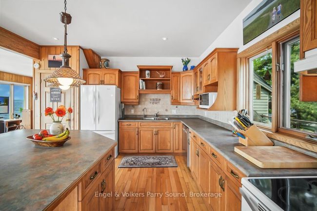 1 Three Tree Island, House other with 4 bedrooms, 2 bathrooms and null parking in Mcdougall ON | Image 11