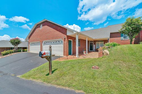 2505 Feather Garden Cir, Vinton, VA, 24179-5692 | Card Image