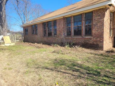 707 W Houston Street, House other with 3 bedrooms, 1 bathrooms and null parking in Clarksville TX | Image 2