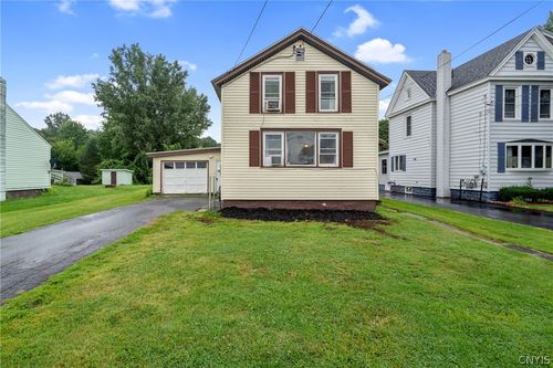 250 E Hoard St, Watertown, NY, 13601-1607 | Card Image