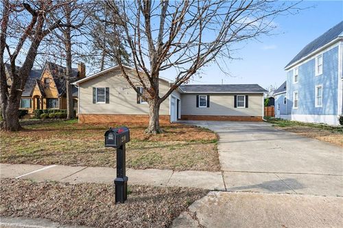 210 W Parkway Ave, High Point, NC, 27262-3026 | Card Image
