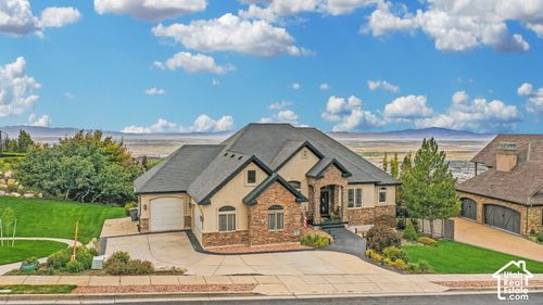 664 Eagle Ridge Dr, North Salt Lake, UT, 84054-2582 | Card Image
