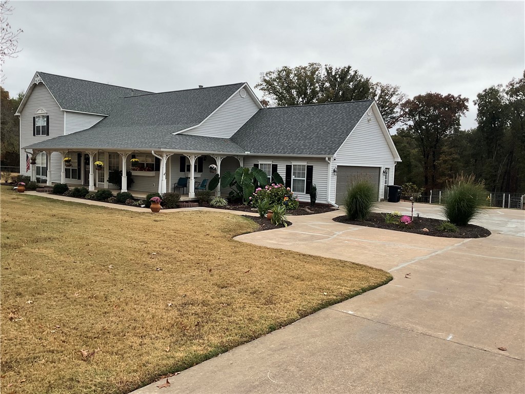 Killarney Dr, Siloam Springs, AR 72761