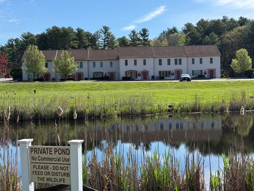 b5-12 Parmenter Rd, Londonderry, NH, 03053-3278 | Card Image