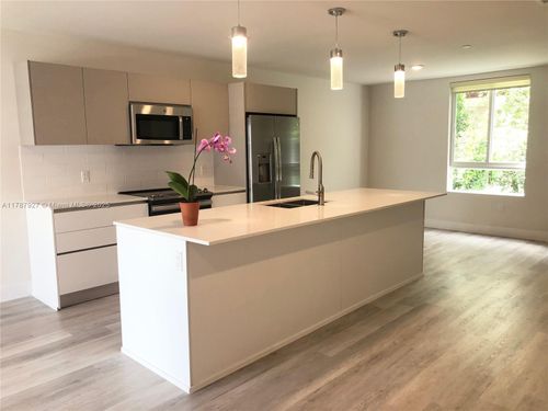 unit-1204-2561 Ne 193rd St, Miami, FL, 33180-3468 | Card Image