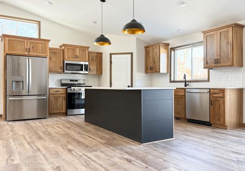 14262 277th Ave Nw, Zimmerman, MN, 55398-8634 | Card Image