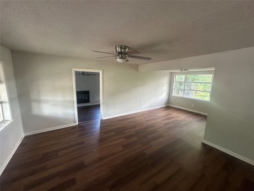 2908 Binyon Ave, Fort Worth, TX, 76133-1547 | Card Image