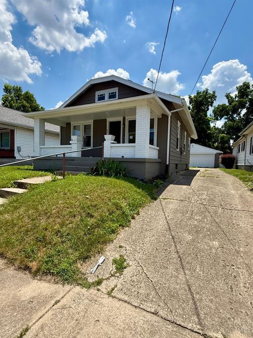 920 Delaware Ave, Middletown, OH, 45044-5735 | Card Image