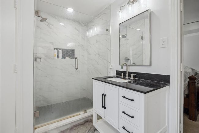 2000 E Branch Hollow Dr, House other with 3 bedrooms, 3 bathrooms and null parking in Carrollton TX | Image 22