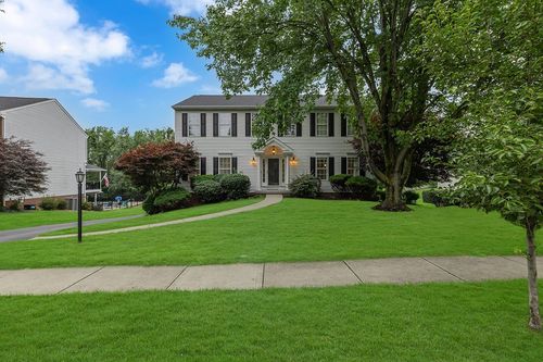 642 Water View Dr, Cranberry Twp, PA, 16066-3489 | Card Image