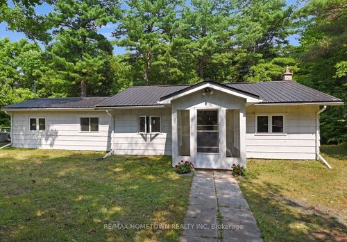 573 County Park Rd, Athens, ON, K0E1B0 | Card Image