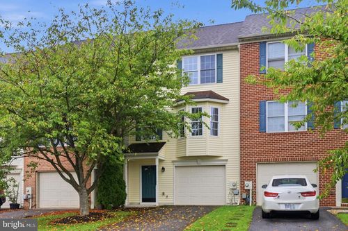 143 Teague Ln, MARTINSBURG, WV, 25404-6558 | Card Image