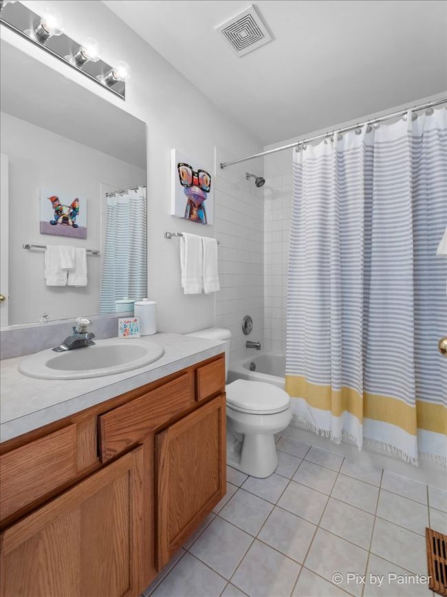 Spacious 2nd Bath | Image 18