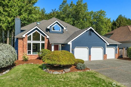 26038 Se 38th St, Sammamish, WA, 98029-7734 | Card Image