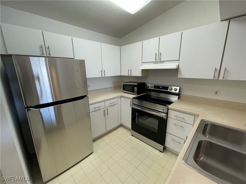 apt-533-8234 Key Royal Cir, NAPLES, FL, 34119-6798 | Card Image