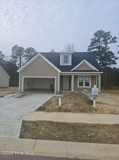 857 Fairway Rd, Ayden, NC, 28513-4204 | Card Image