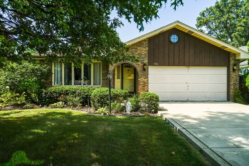 9708 S 81st Ave, Palos Hills, IL, 60465-1407 | Card Image