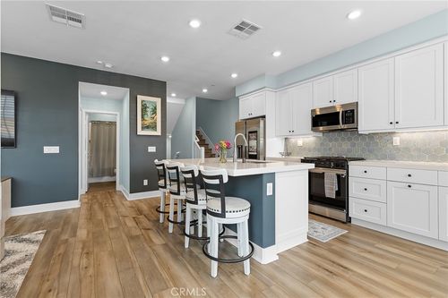 705 Arrowleaf Rd, Rancho Mission Viejo, CA, 92694-1726 | Card Image
