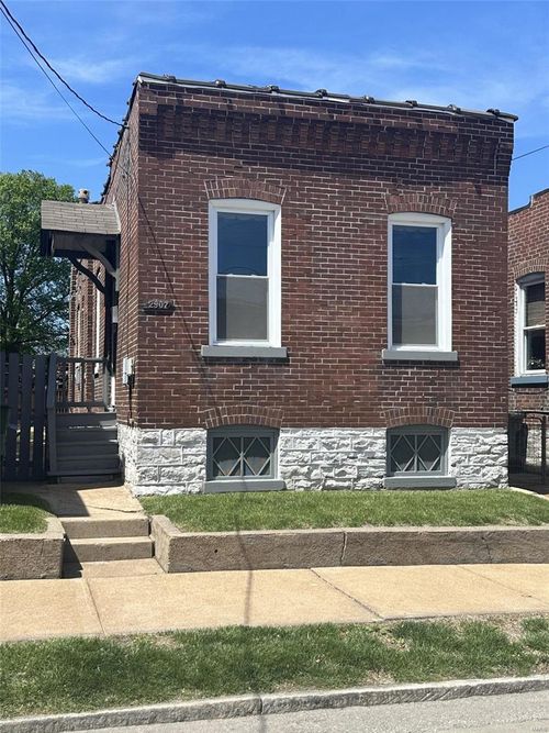 2907 Brannon Ave, Saint Louis, MO, 63139-1439 | Card Image