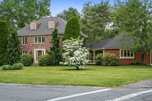 12 Lanthorn Rd, Northborough, MA, 01532-2447 | Card Image