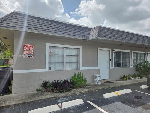 apt-2-3970 31st Ter, Lauderdale Lakes, FL, 33309-4974 | Card Image