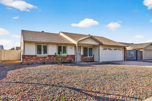 9025 W Cinnabar Ave, Peoria, AZ, 85345-8356 | Card Image