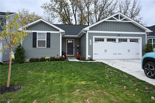 1020 Sandstone Ave, Akron, OH, 44312-4137 | Card Image
