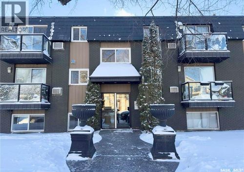 920 9th St E, Saskatoon, SK, S7H0N1 | Card Image
