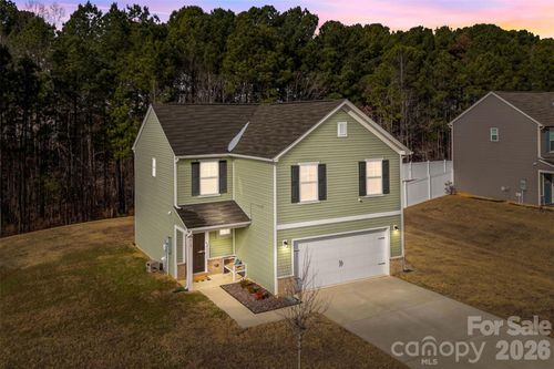 819 Yorkshire Dr, Albemarle, NC, 28001-9172 | Card Image