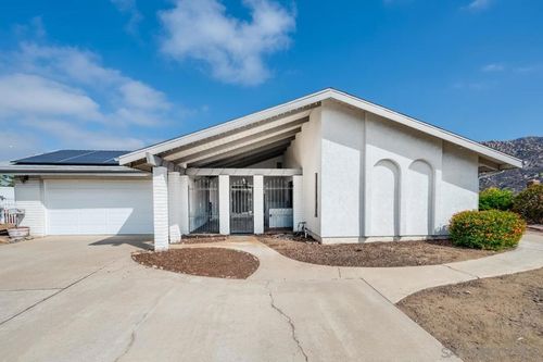 620 Singing Vista Ct, El Cajon, CA, 92019-2735 | Card Image