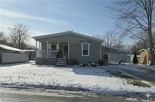 7 Michael Dr, Olmsted Twp, OH, 44138-3009 | Card Image