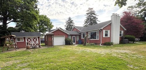 339 Belle St Sw, Hartville, OH, 44632-9301 | Card Image