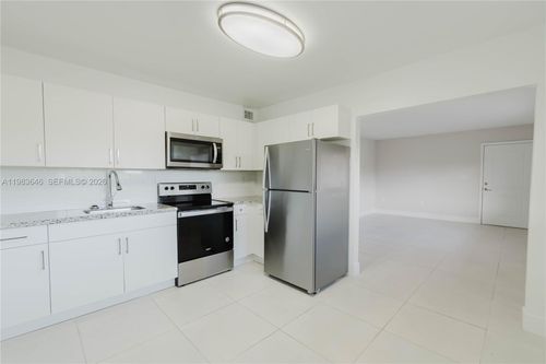 006-2970 Sw 38th Ct, Miami, FL, 33134-7358 | Card Image